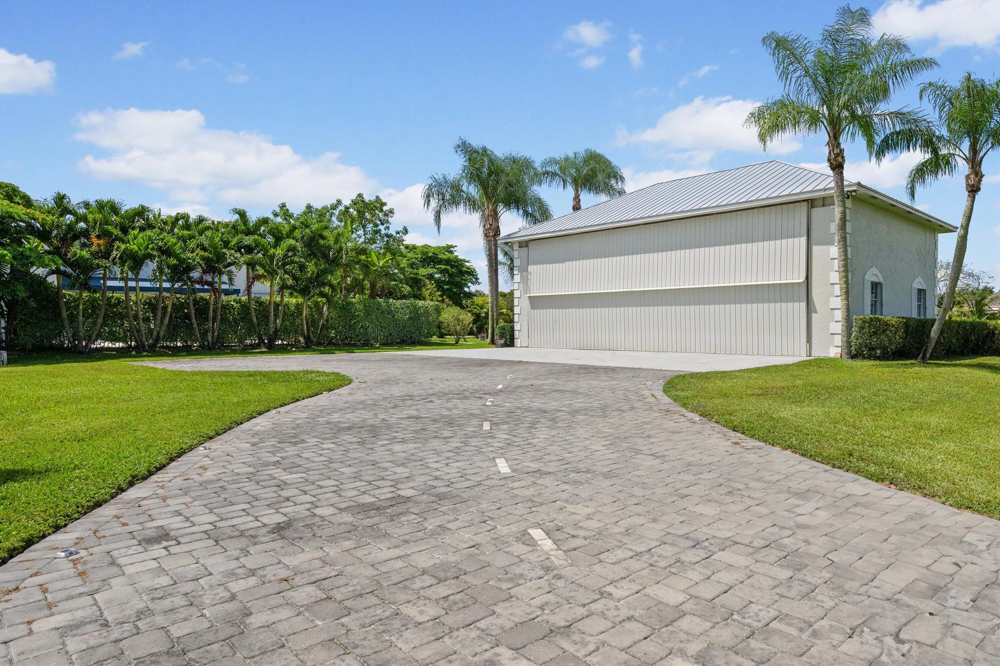 WELLINGTON AERO CLUB OF T - Residential