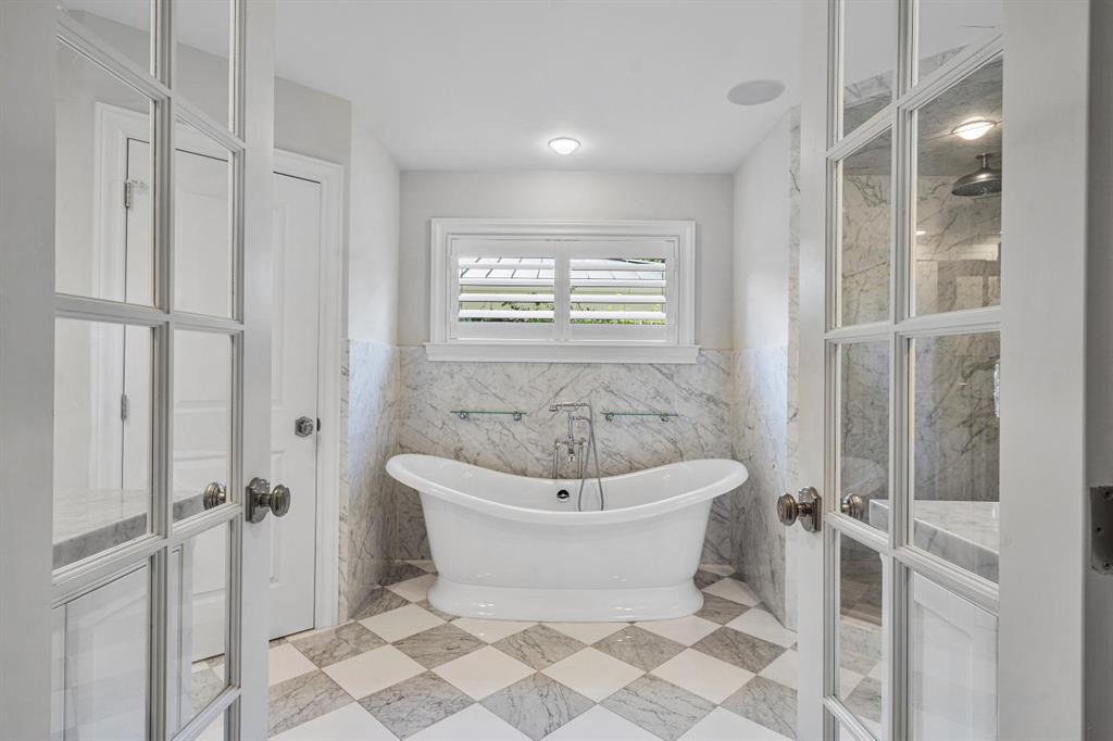 LAKE SHORE ESTATES - Residential