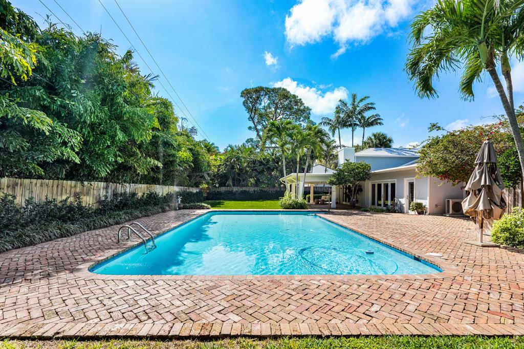 LAKE SHORE ESTATES - Residential