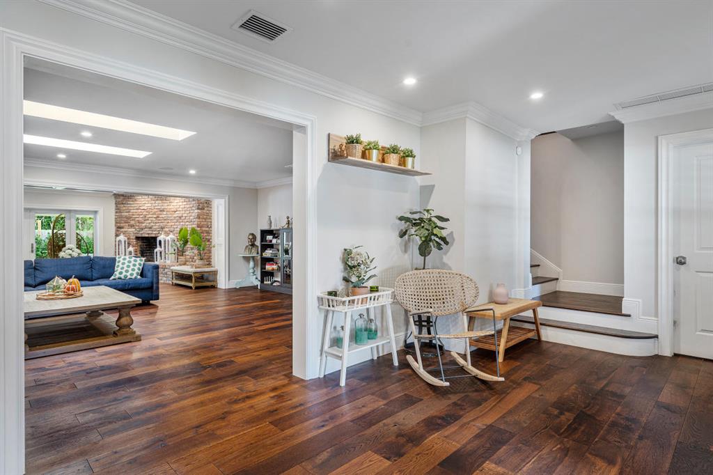 LAKE SHORE ESTATES - Residential