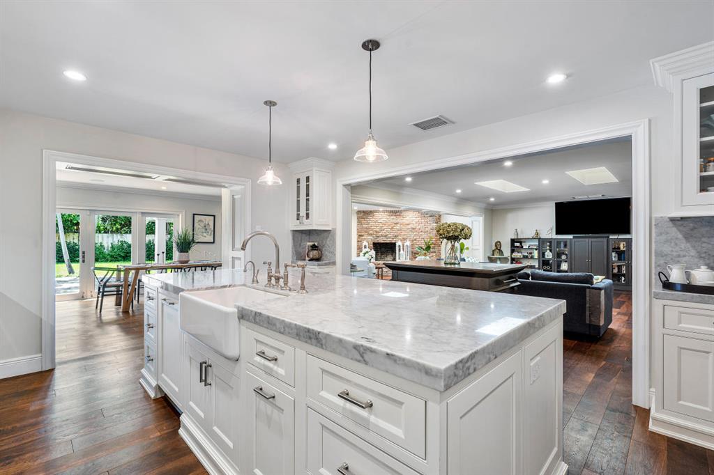 LAKE SHORE ESTATES - Residential