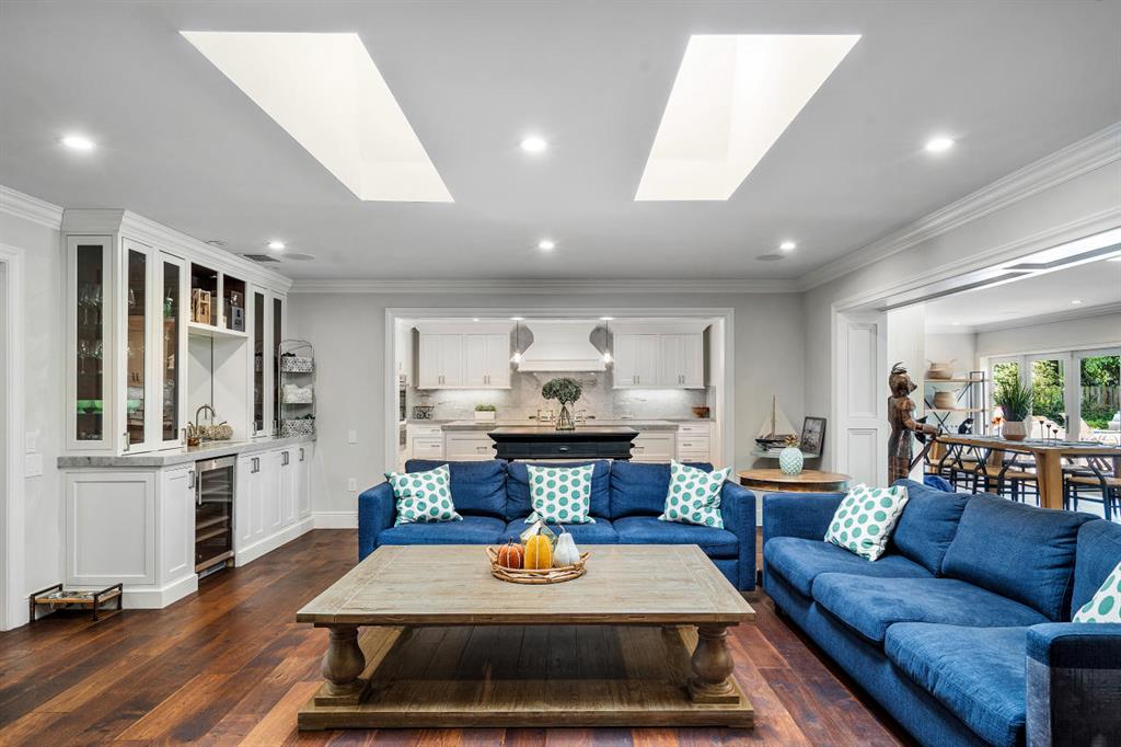 LAKE SHORE ESTATES - Residential