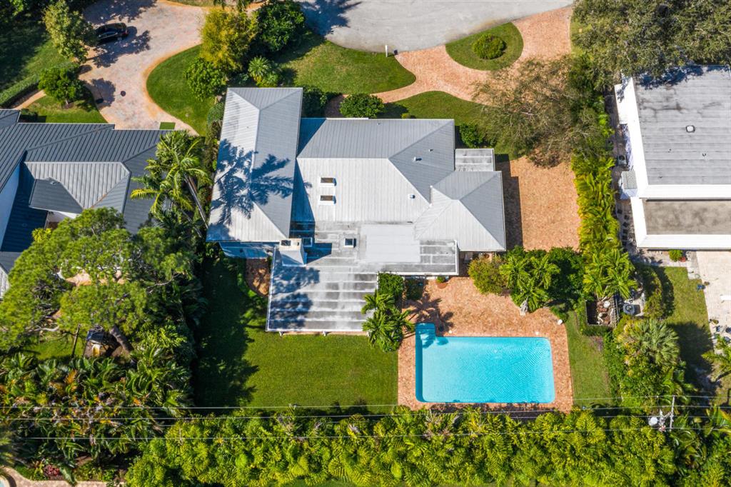 LAKE SHORE ESTATES - Residential