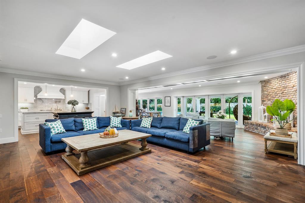 LAKE SHORE ESTATES - Residential