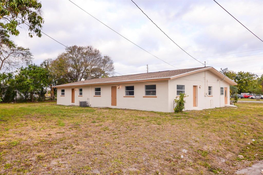 Photo of 2301 Juanita Avenue #3, Fort Pierce, FL 34946 (MLS # R10916741)