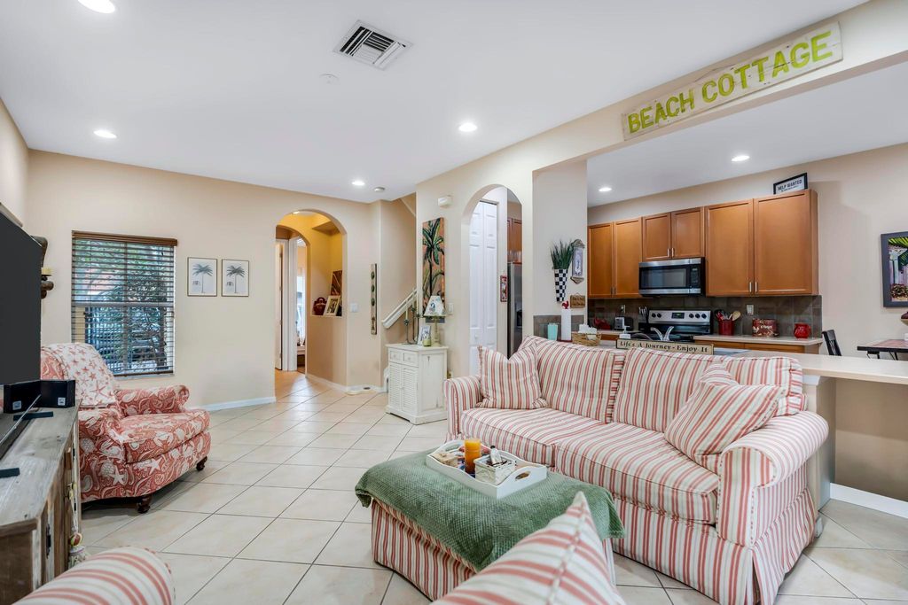 Photo of 183 Lake Monterey Circle, Boynton Beach, FL 33426 (MLS # R11161469)