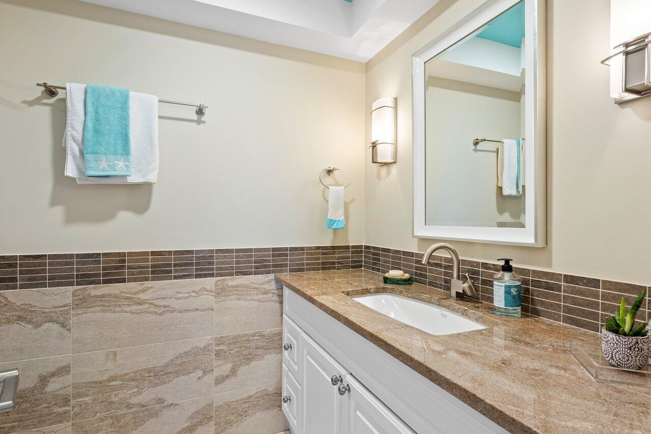 Barrton Apts - Residential