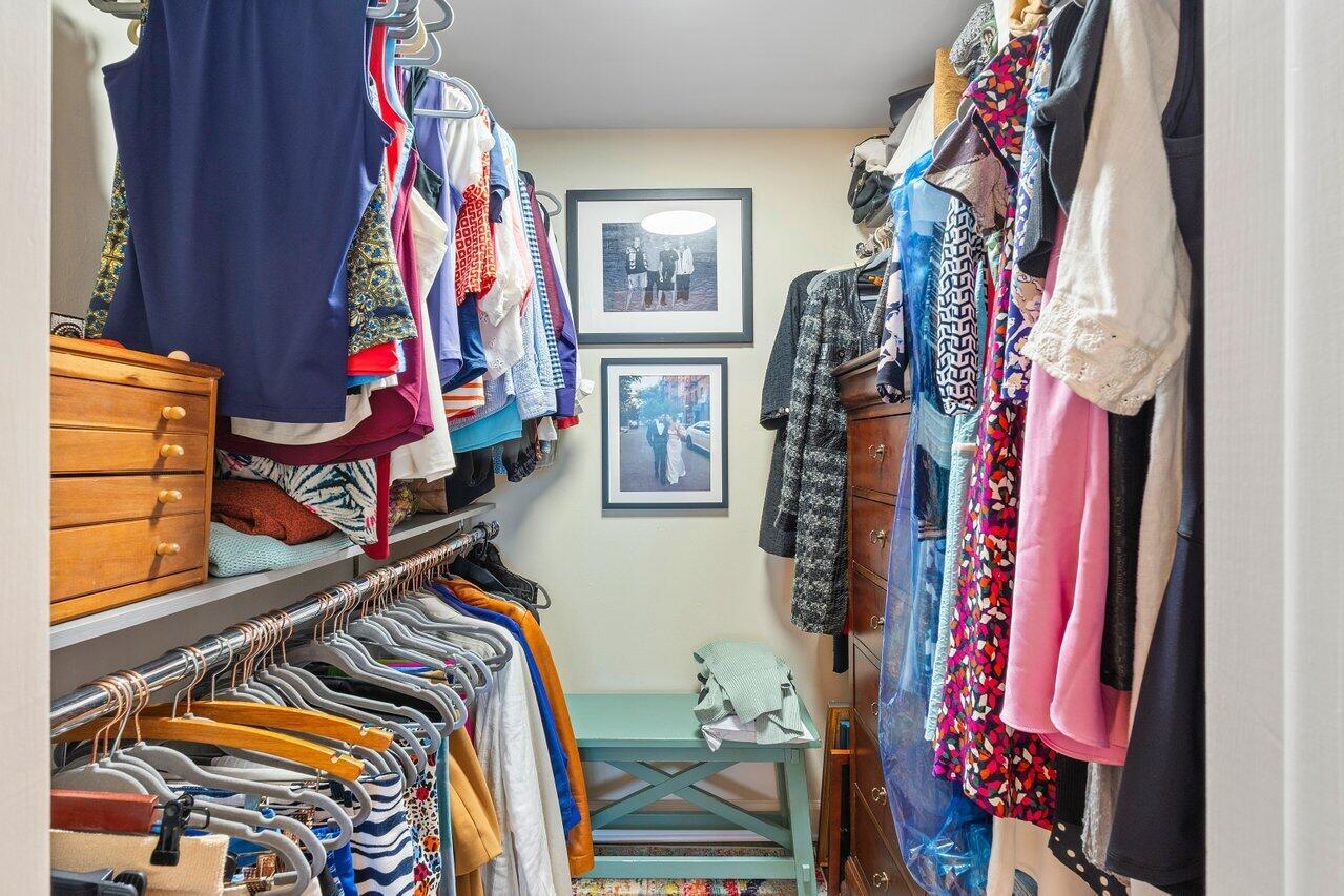 Barrton Apts - Residential