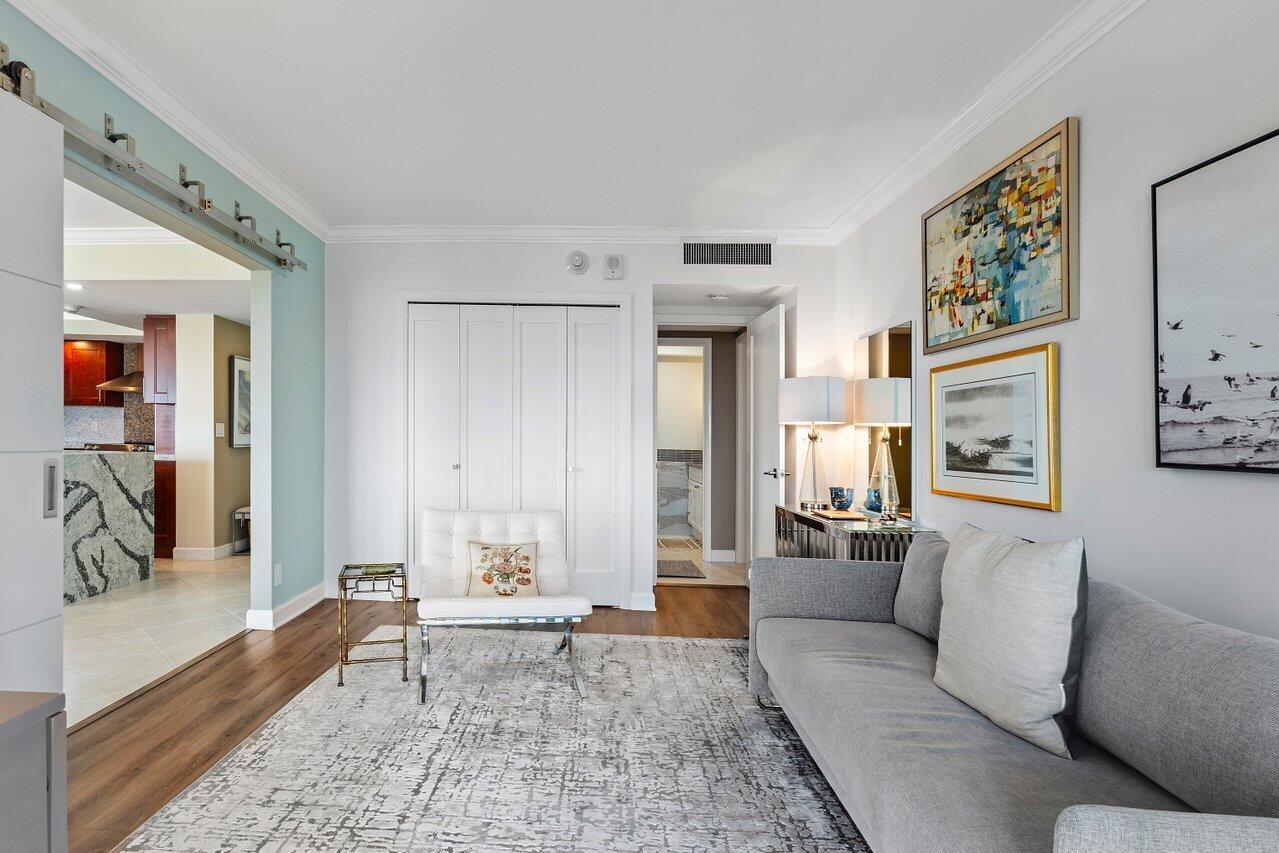 Barrton Apts - Residential