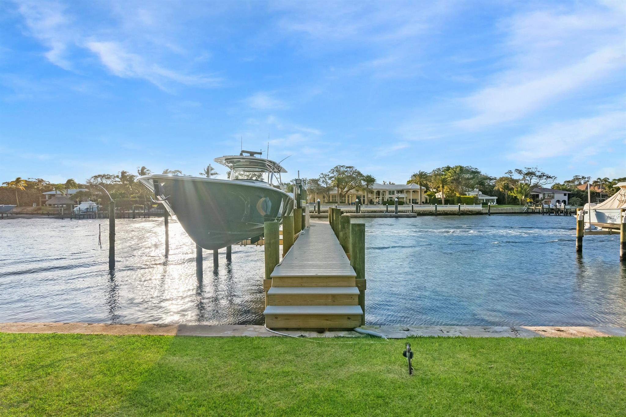 JUNO ISLES NO 1 IN - Residential