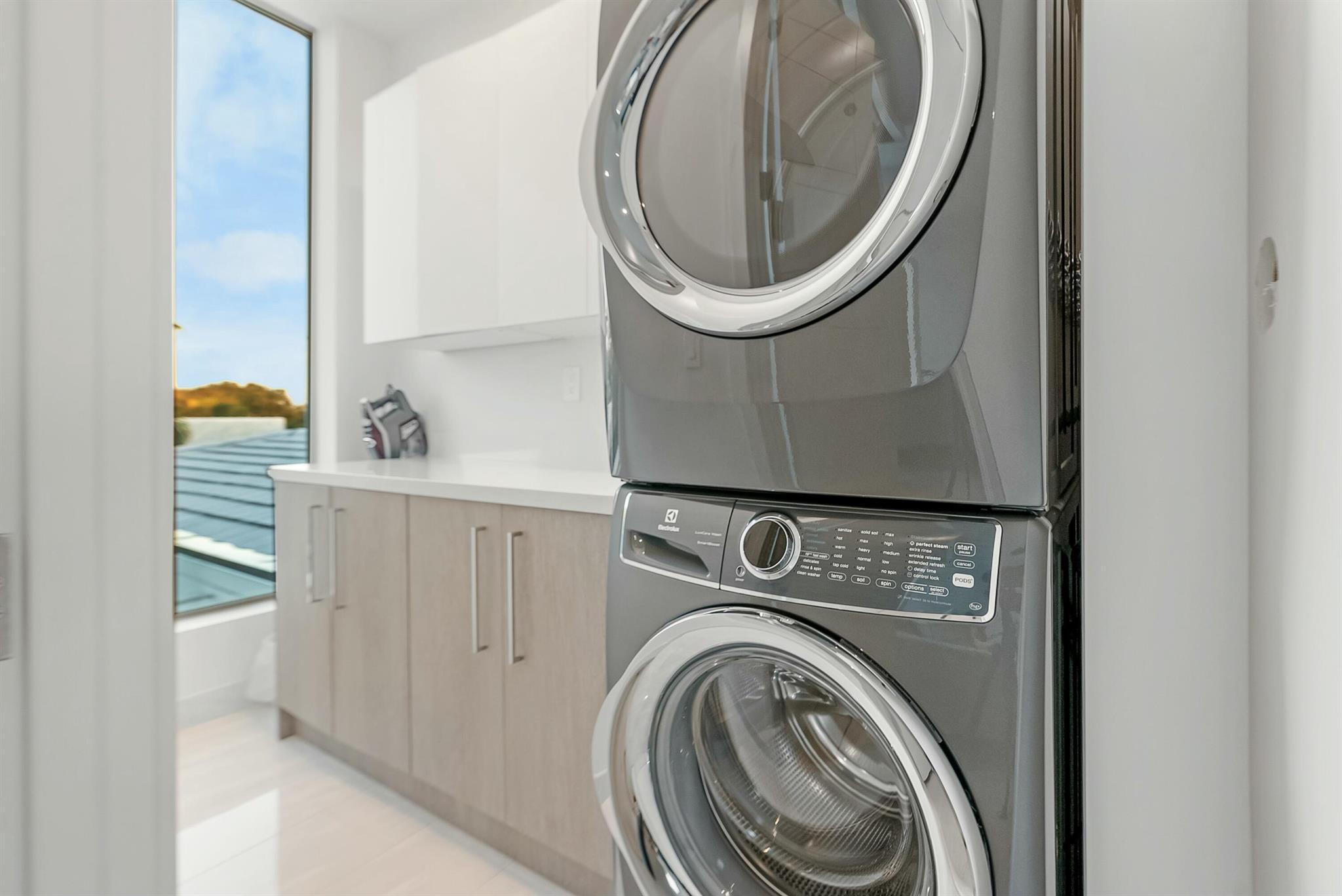 JUNO ISLES NO 1 IN - Residential