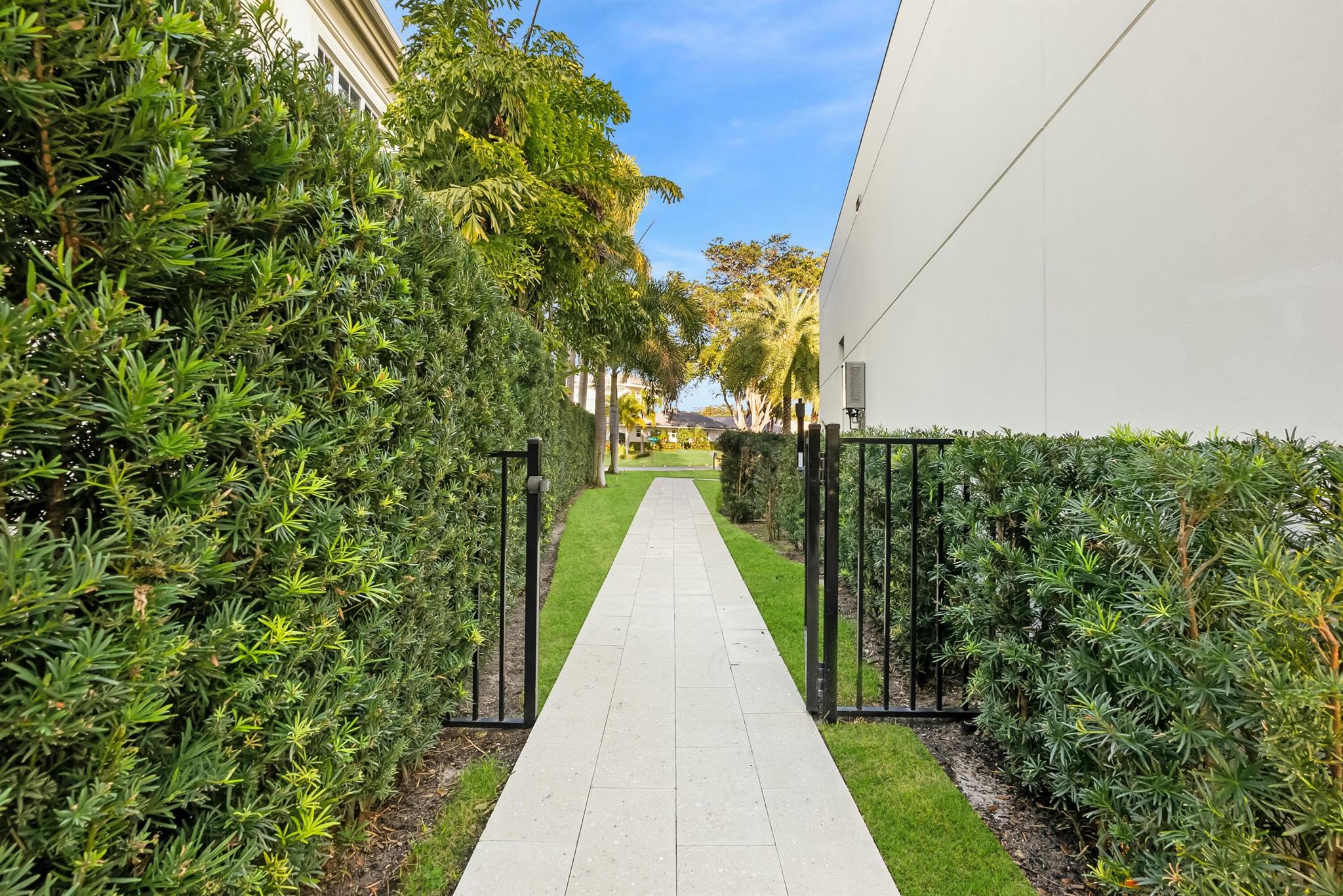 JUNO ISLES NO 1 IN - Residential