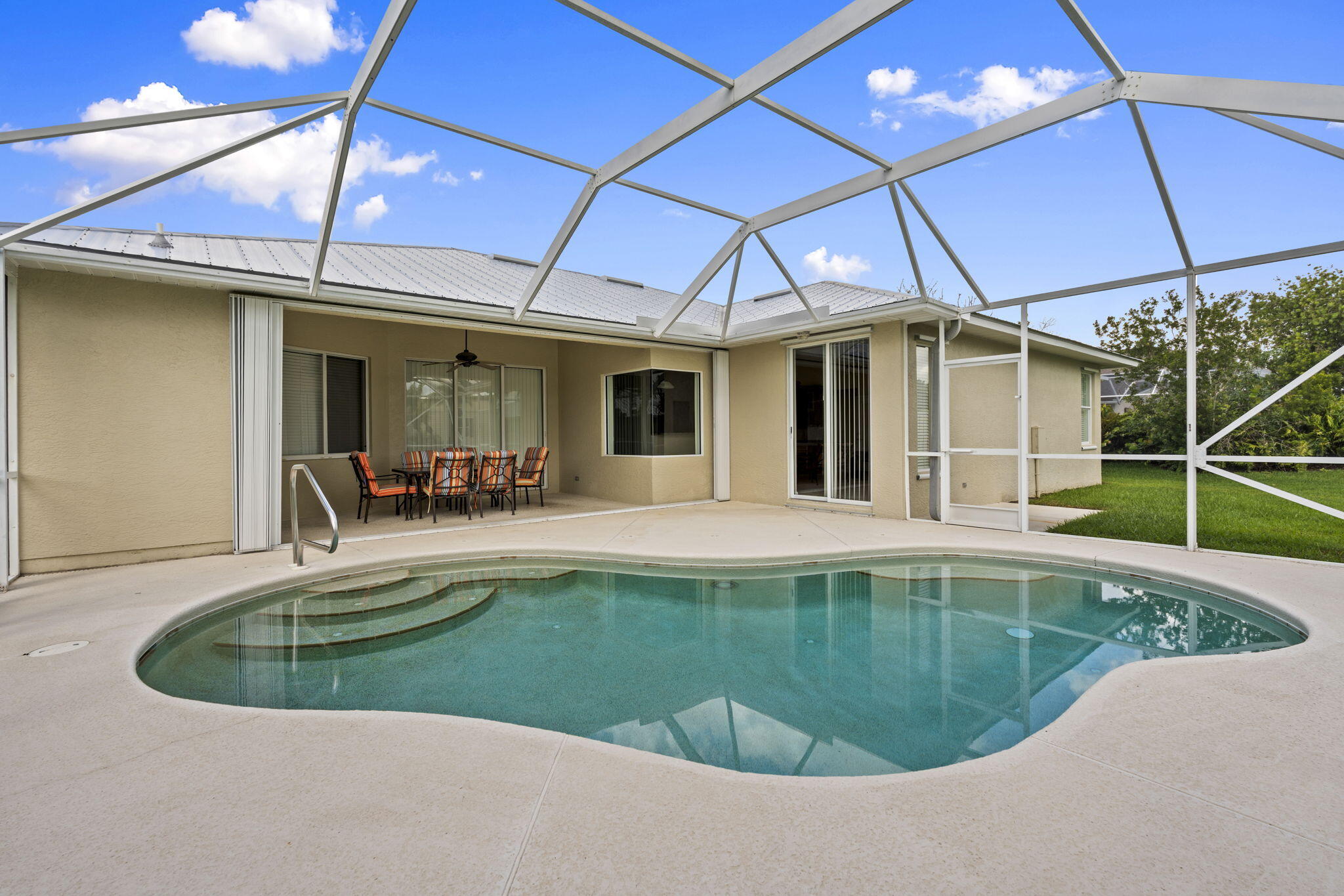 PORT ST LUCIE SECTION 48 1ST REPLAT - Residential