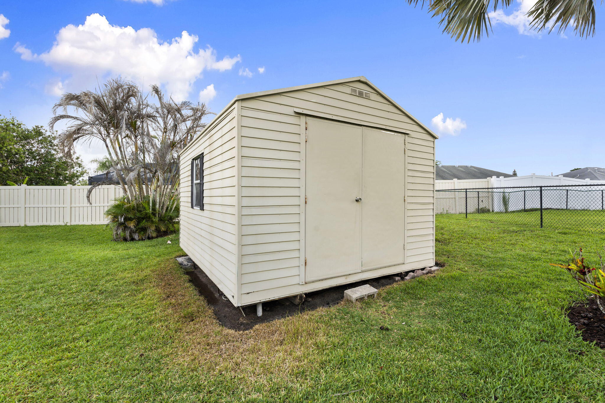 PORT ST LUCIE SECTION 48 1ST REPLAT - Residential