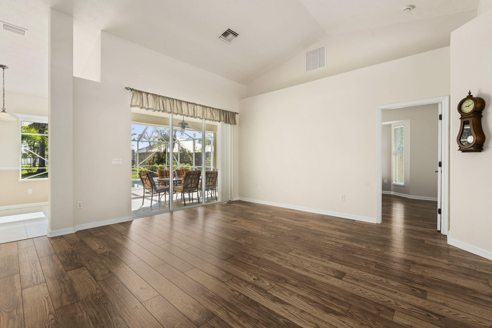 PORT ST LUCIE SECTION 48 1ST REPLAT - Residential