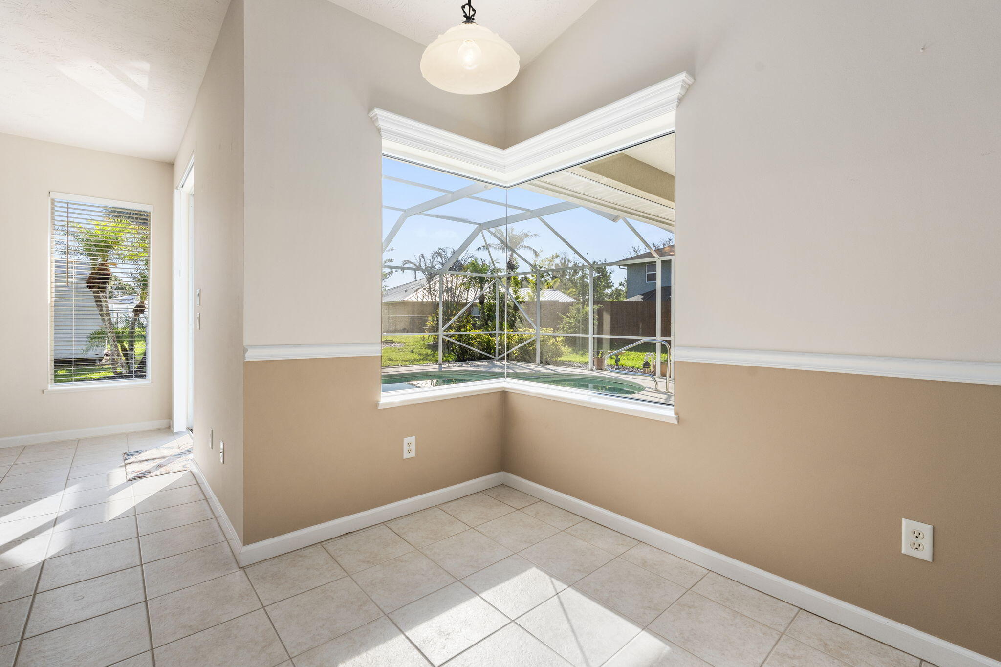 PORT ST LUCIE SECTION 48 1ST REPLAT - Residential