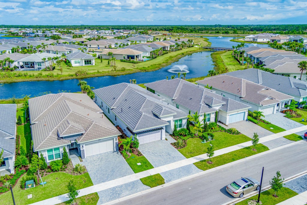 Photo of 10025 Driftwood Way, Palm Beach Gardens, FL 33412 (MLS # R11024325)