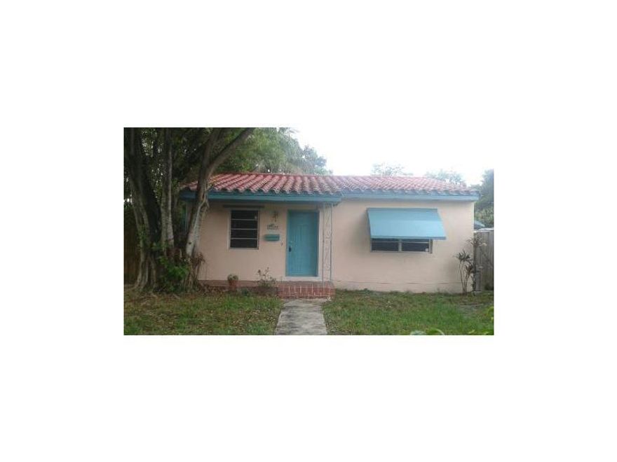 Charming 2/1, Hollywood Little Ranches near Downtown shops,restaurants,I-95,Civic Center, Public Library and Beach. Owner w CONSIDER, RENT TO OWN/LEASE OPTION. HURRY, BEFORE YOU MISS OUT ON THIS ONE!!!!