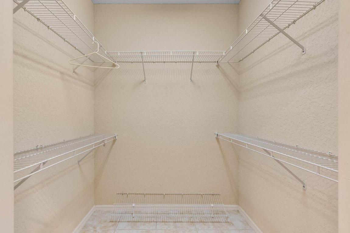 CORAL LAKES 12 - Residential