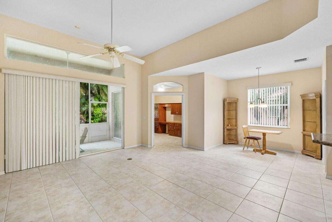 CORAL LAKES 12 - Residential