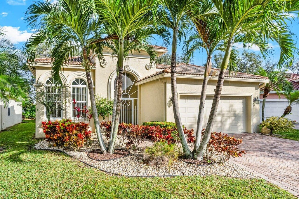 Photo of 12558 Via Ravenna, Boynton Beach, FL 33436 (MLS # R11156930)