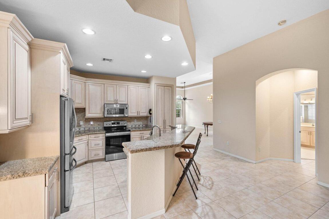 CORAL LAKES 12 - Residential