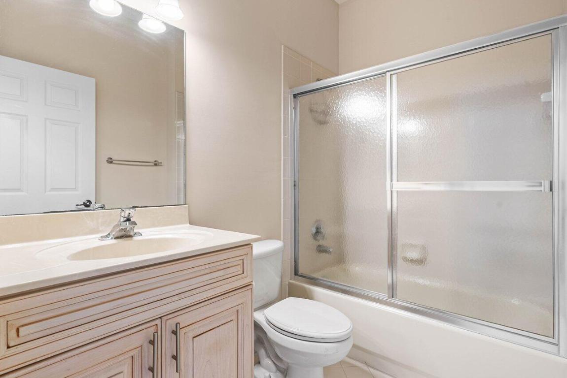 CORAL LAKES 12 - Residential