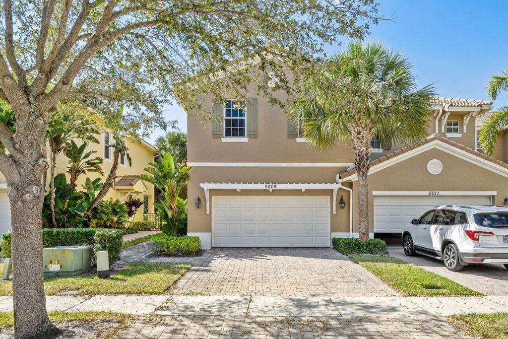 Photo of 5009 Dulce Court, Palm Beach Gardens, FL 33418 (MLS # R10967977)