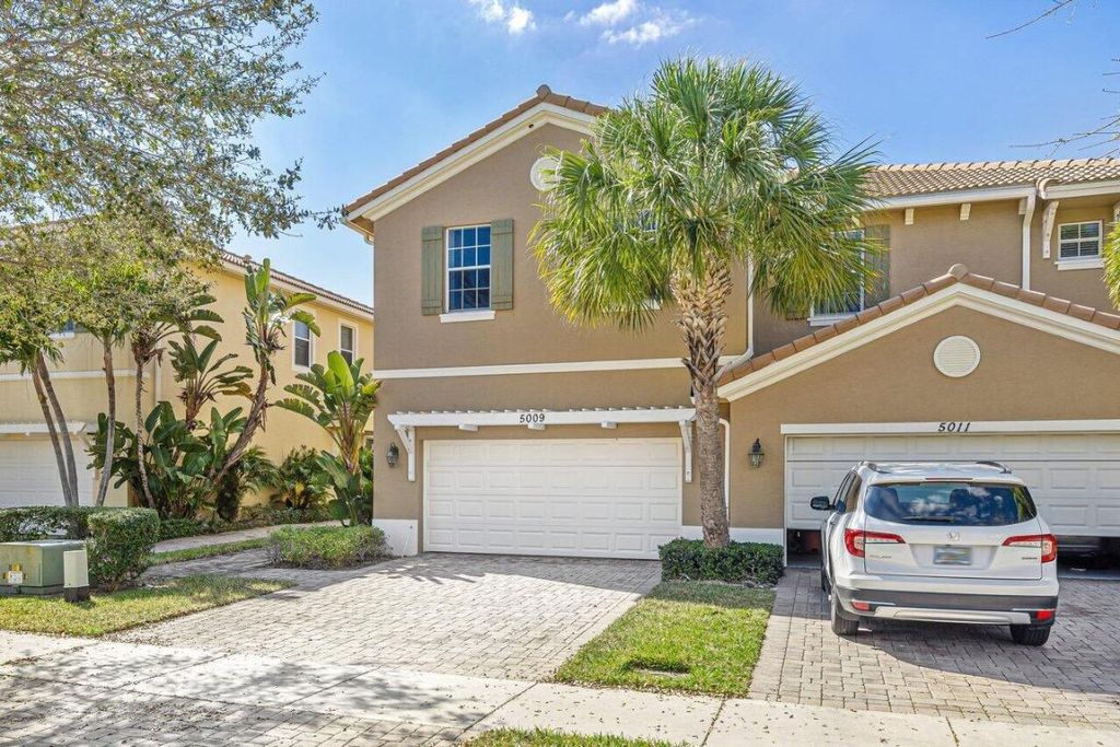 Photo of 5009 Dulce Court, Palm Beach Gardens, FL 33418 (MLS # R10967977)