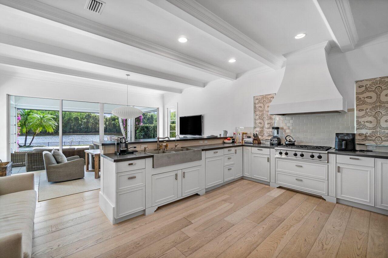 EQUESTRIAN CLUB ESTATES 1 - Residential