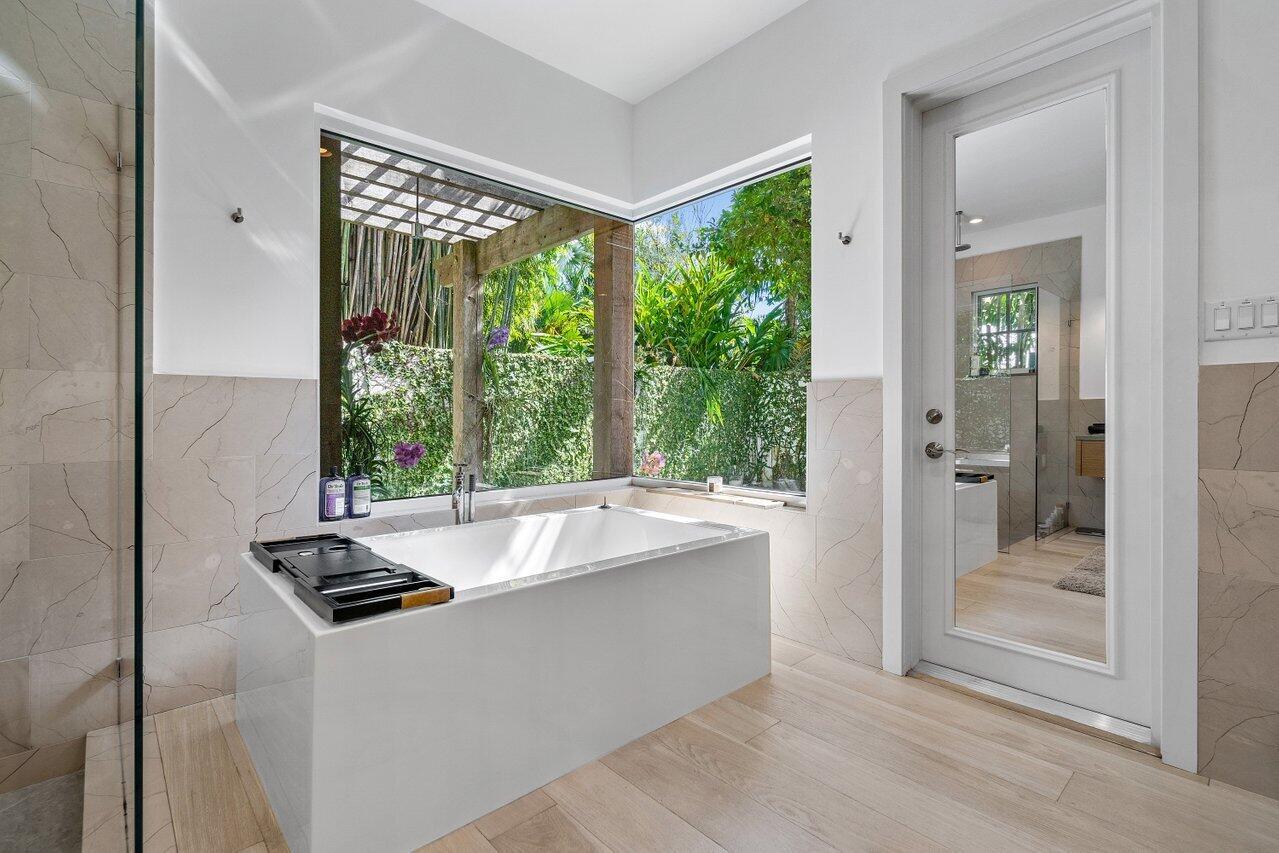 EQUESTRIAN CLUB ESTATES 1 - Residential