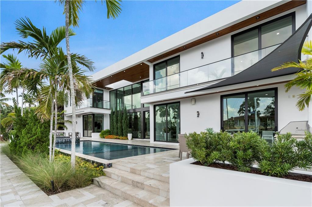 Las Olas Isles - Residential