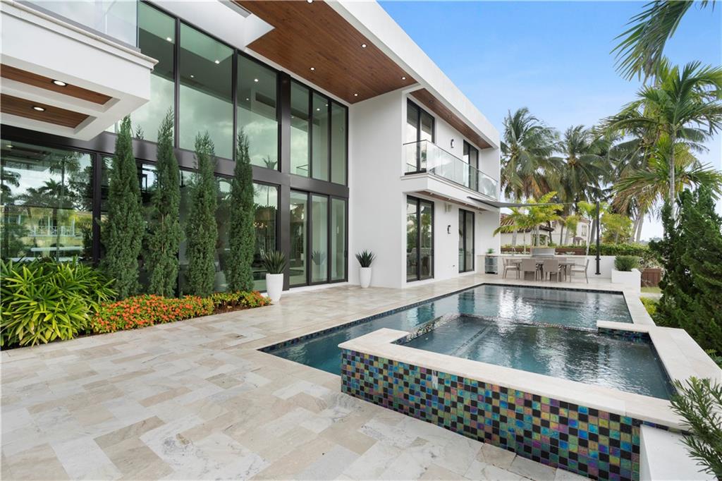 Las Olas Isles - Residential