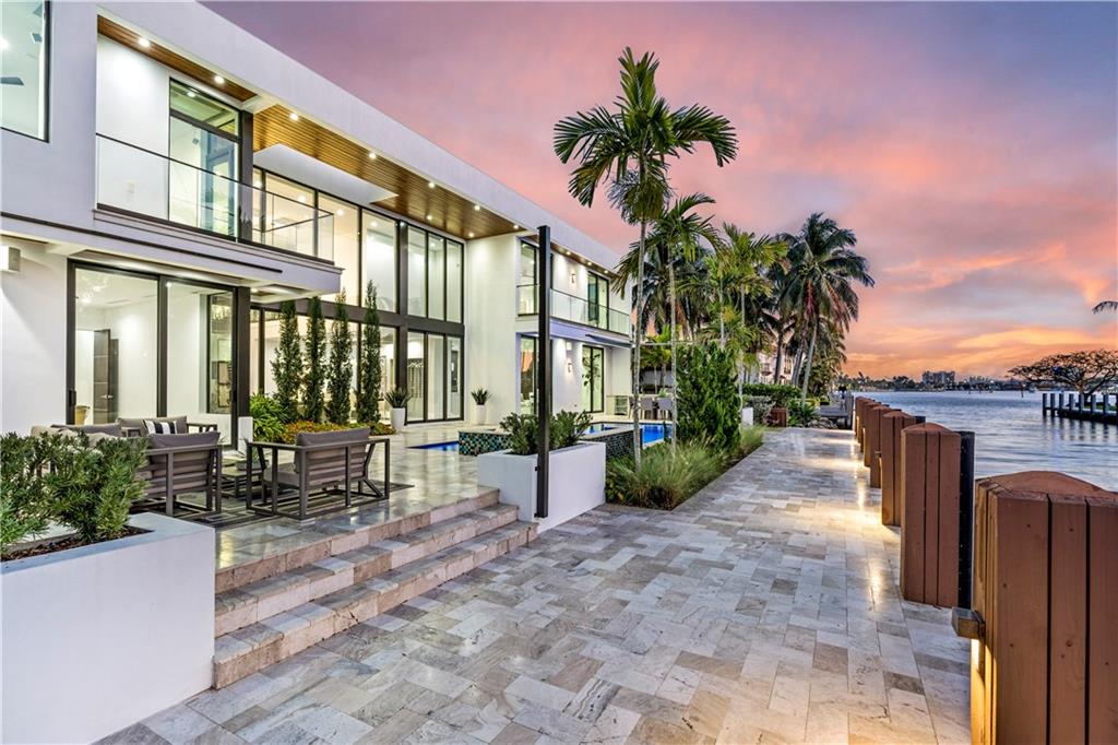 Las Olas Isles - Residential