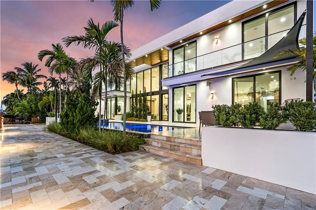Las Olas Isles - Residential