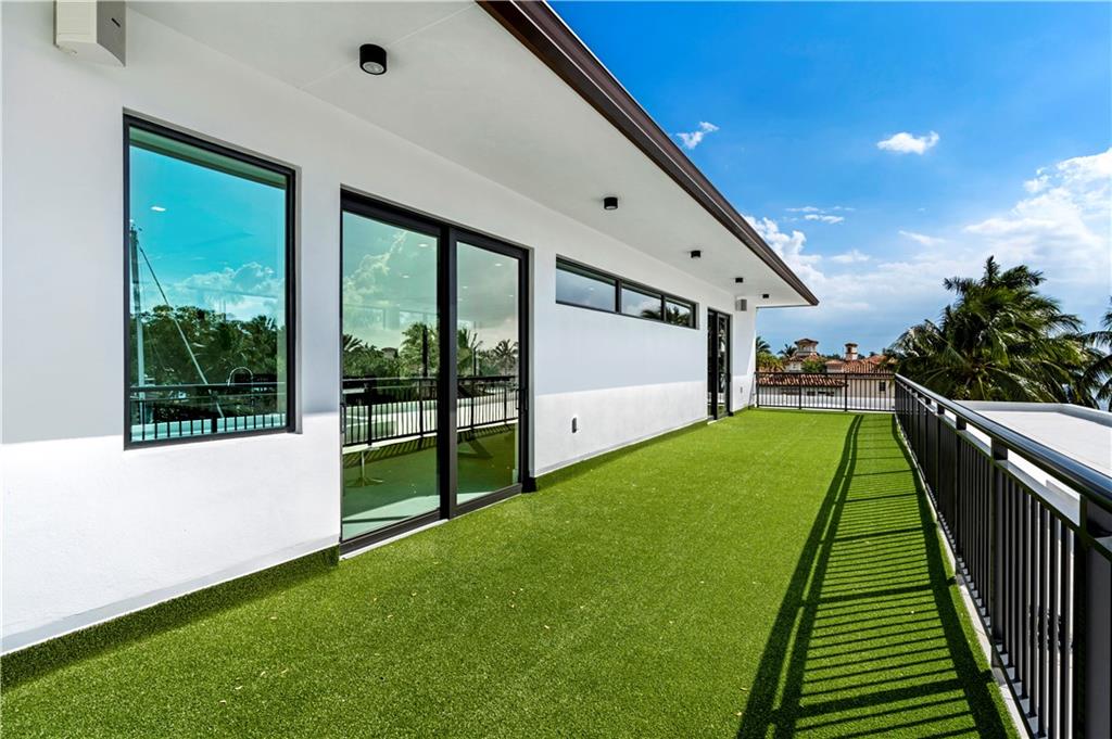 Las Olas Isles - Residential