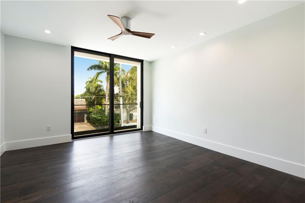 Las Olas Isles - Residential