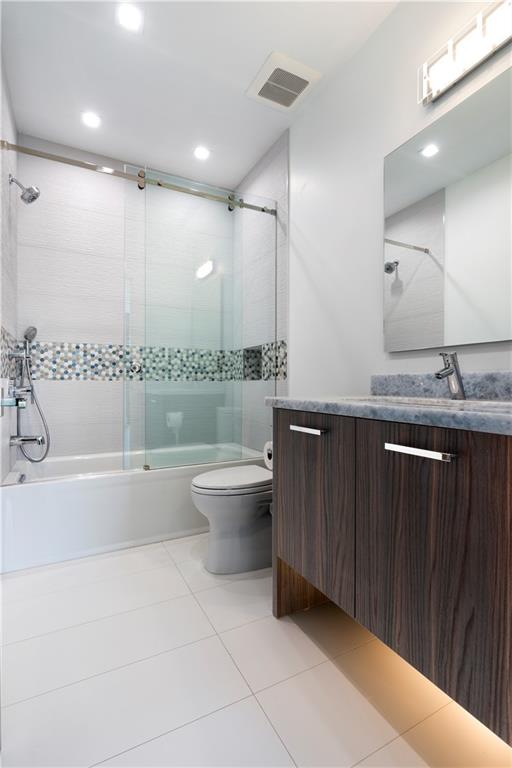 Las Olas Isles - Residential