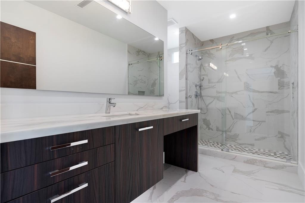 Las Olas Isles - Residential