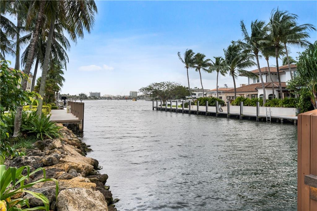 Las Olas Isles - Residential