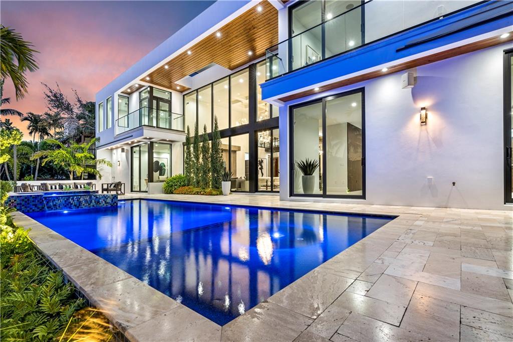 Las Olas Isles - Residential