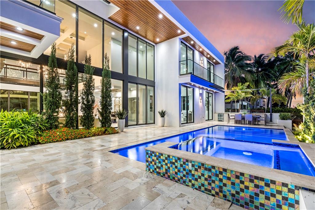 Las Olas Isles - Residential