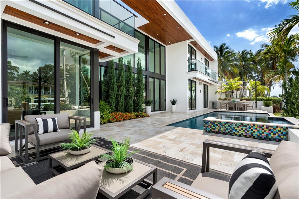 Las Olas Isles - Residential