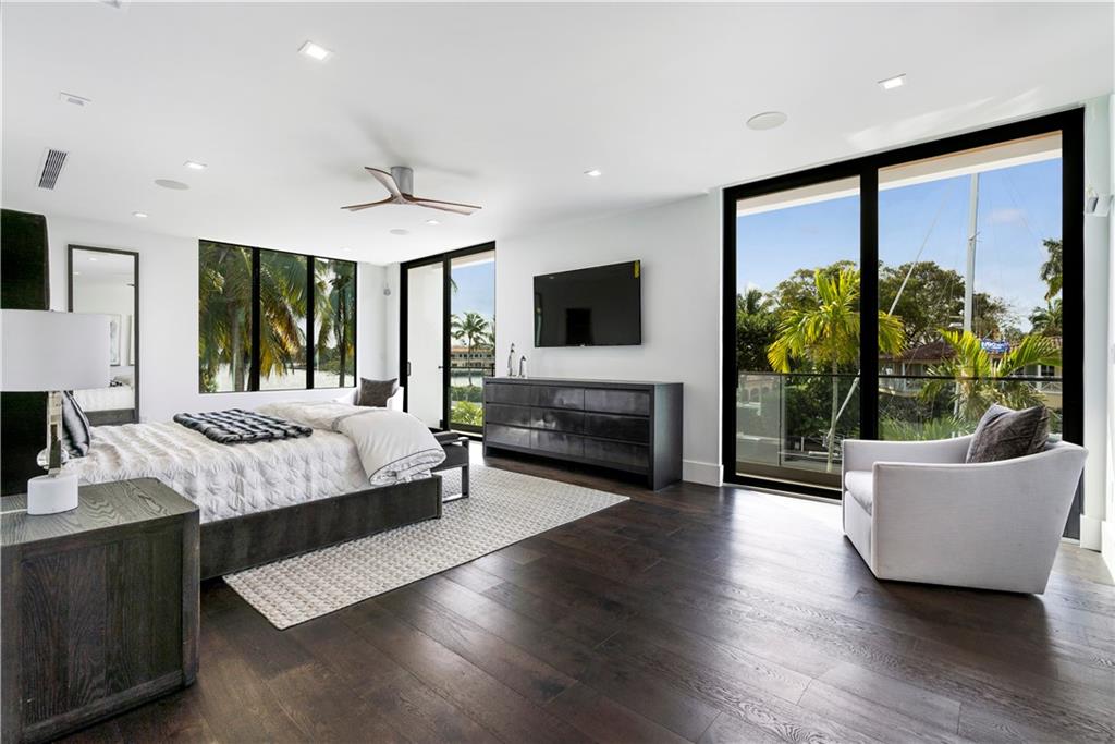 Las Olas Isles - Residential