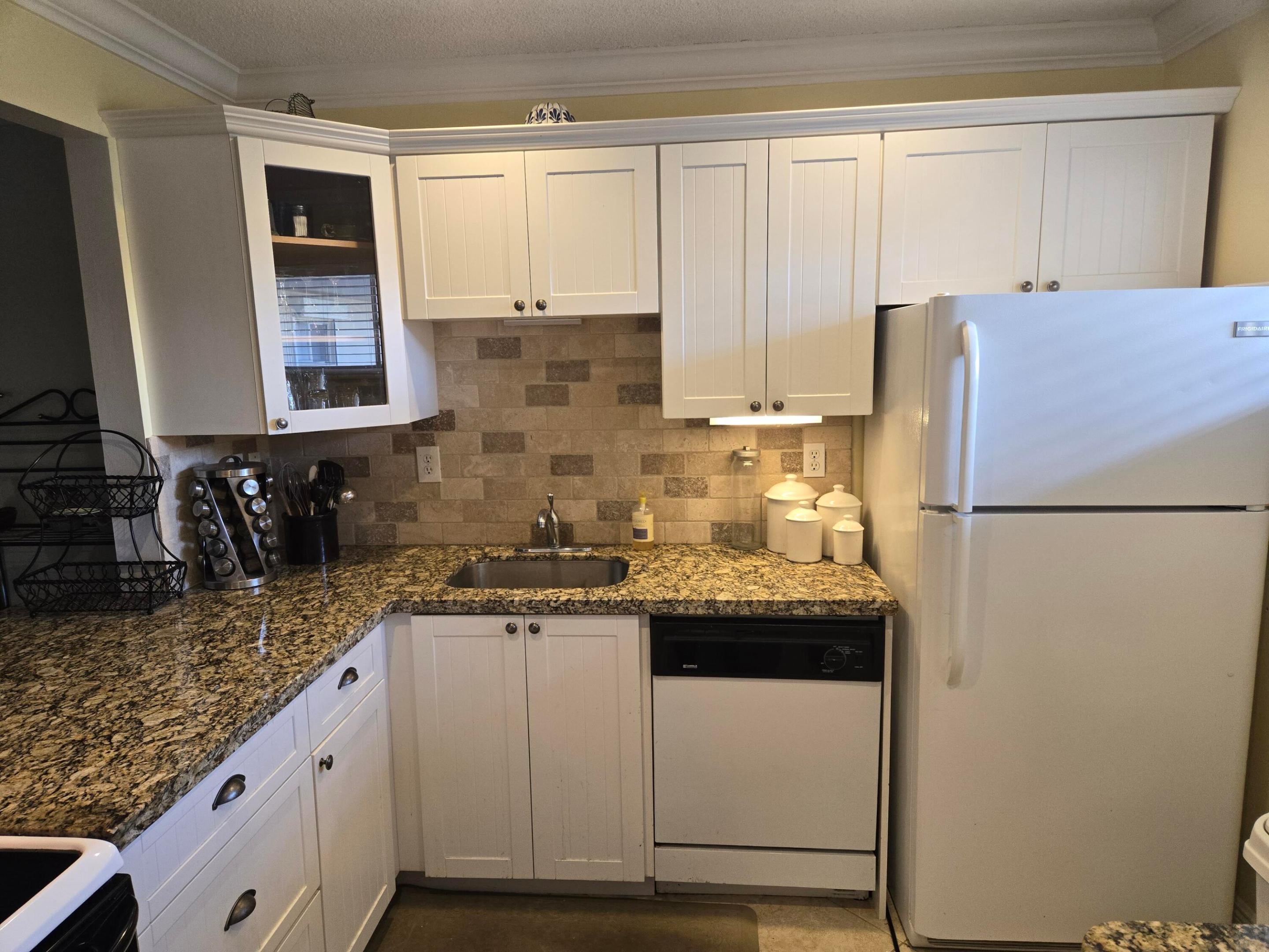 View photos, virtual tours, details... 2682 Garden Drive S 304
