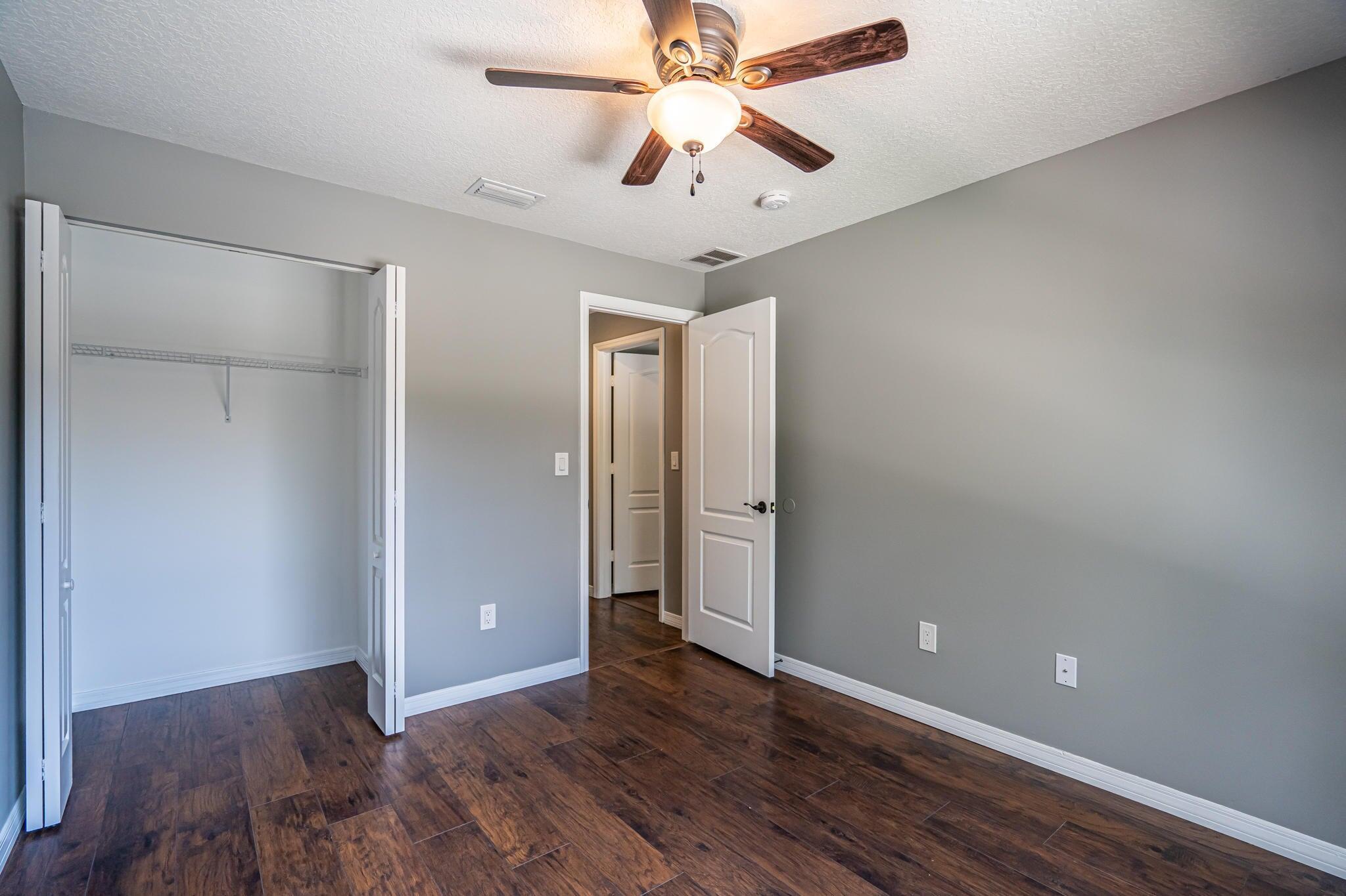 SEMINOLE ESTATES & TOWNHOMES - Residential Lease