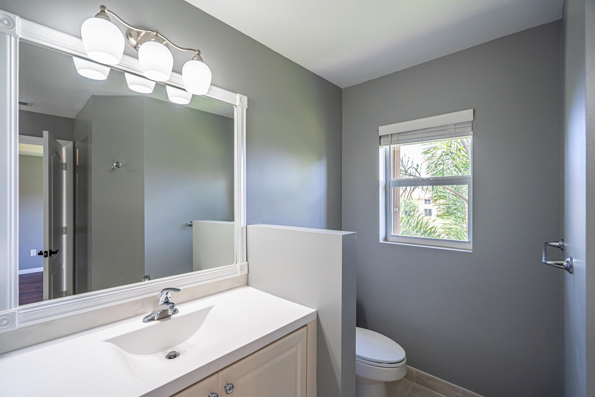 SEMINOLE ESTATES & TOWNHOMES - Residential Lease