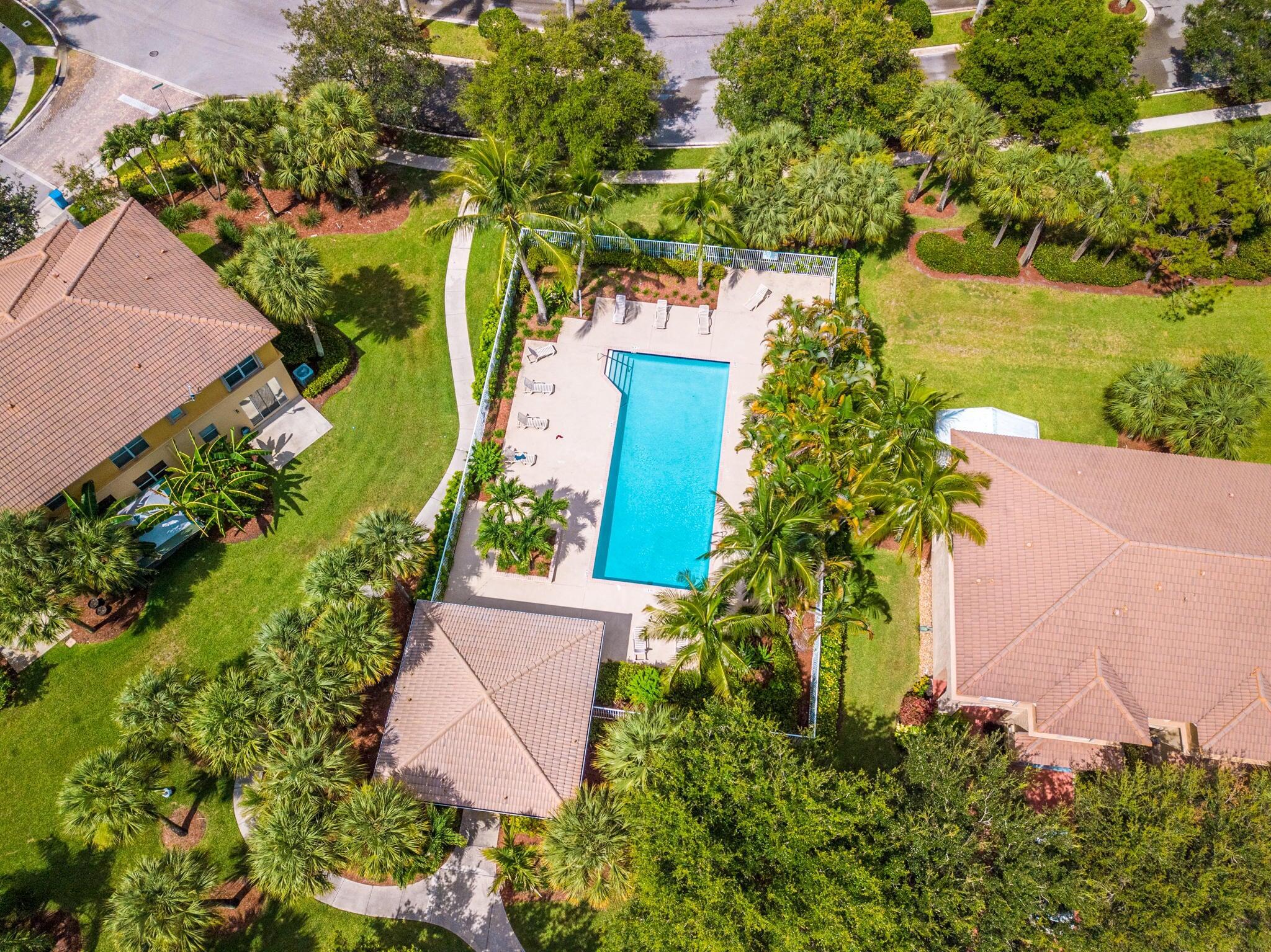 SEMINOLE ESTATES & TOWNHOMES - Residential Lease