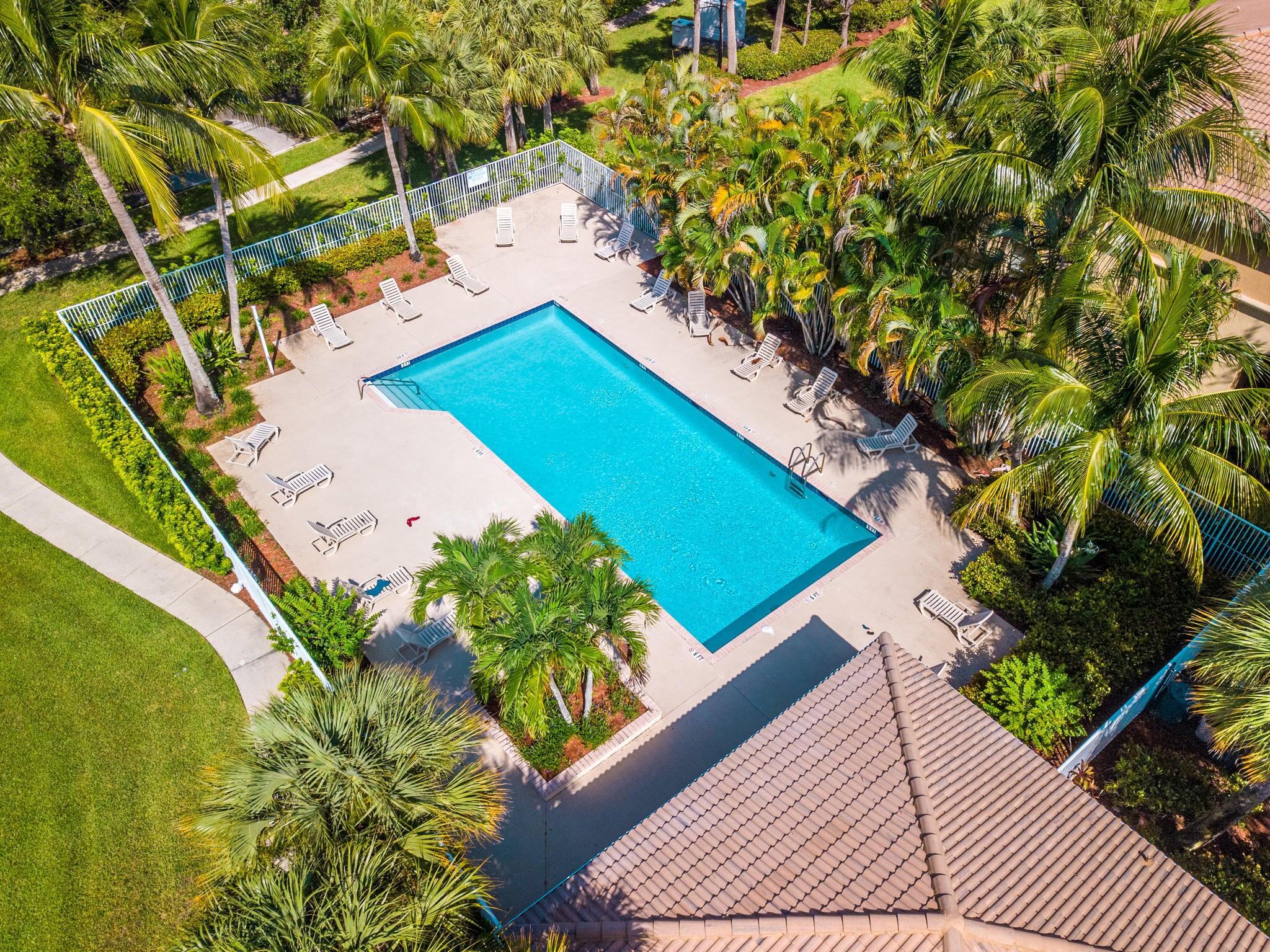 SEMINOLE ESTATES & TOWNHOMES - Residential Lease
