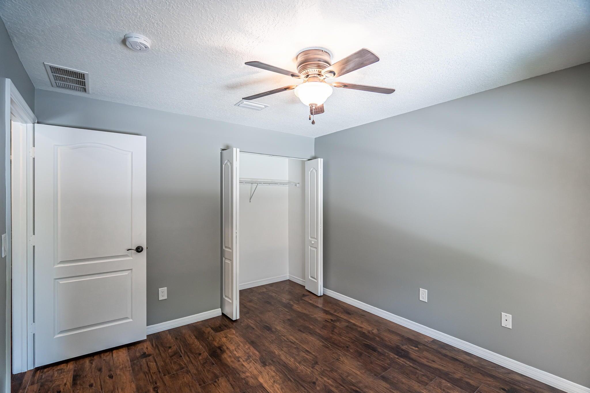 SEMINOLE ESTATES & TOWNHOMES - Residential Lease
